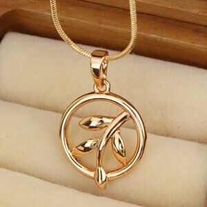 "Minimal Leaf-Inspired Round Rose Gold Pendant in Elegant Design, XPPT1502